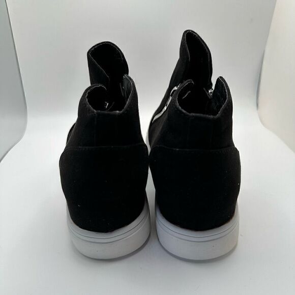 CUSHIONAIRE Women's Hart Hidden Wedge Sneaker 9 WIDE BLACK - Picture 4 of 7